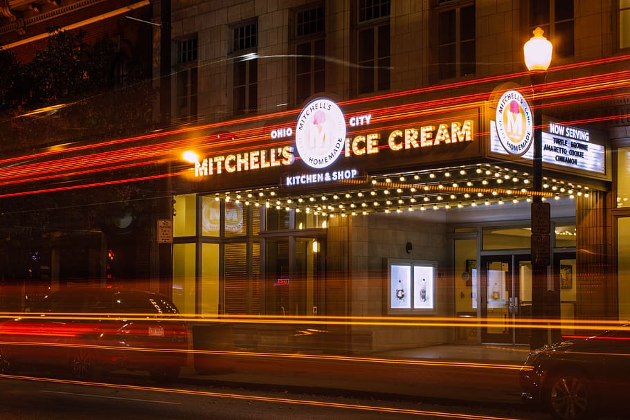 Mitchell's Ice Cream shop opened, illuminated, motion, night HD wallpaper