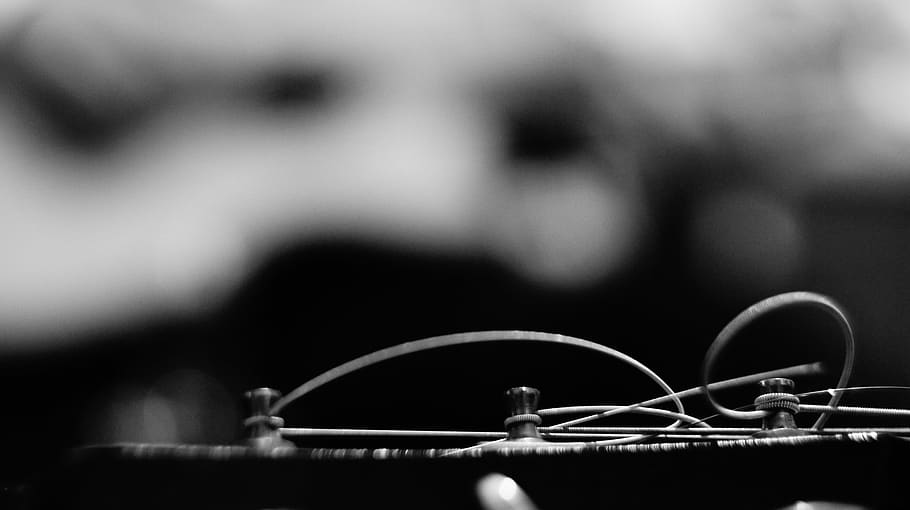 strings, guitar, bw, focal point, depth of field, dark, selective focus HD wallpaper