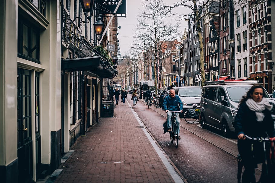 people walking on sidewalk, transportation, mode of transportation HD wallpaper