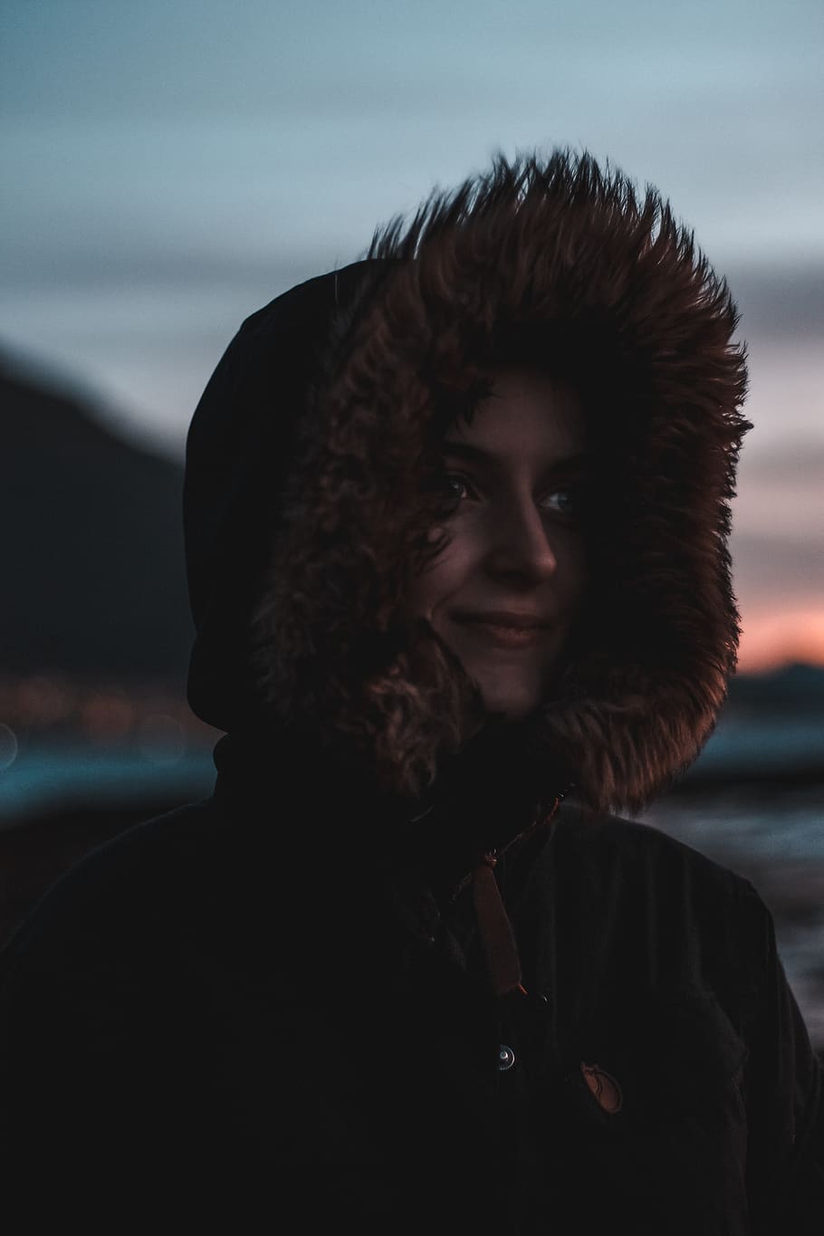 Woman Wearing Brown Parka Jacket, beach, beautiful, close-up HD wallpaper