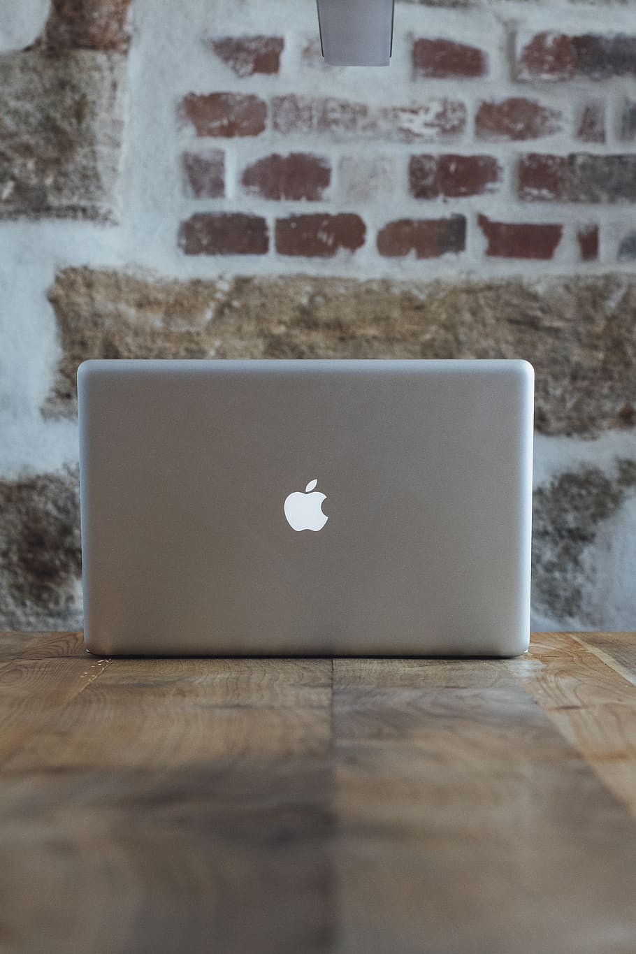 silver MacBook on brown surface, electronics, computer, pc, laptop HD wallpaper