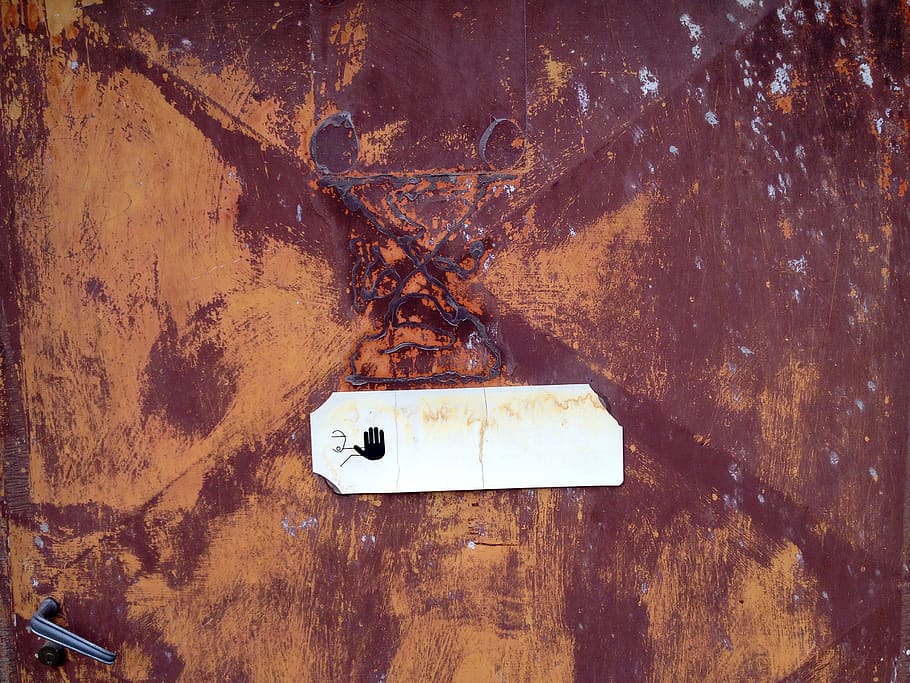 italy, mondovì, doorway, signal, rusty iron, monster inside, HD wallpaper