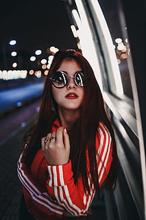 woman wearing sunglasses bokeh photography, portrait, light, model HD wallpaper