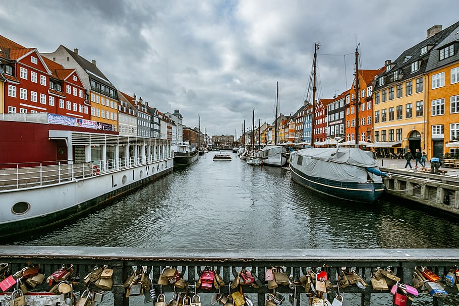 river in between town, nautical vessel, water, transportation HD wallpaper