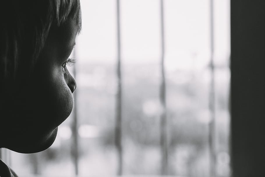 toddler's face, headshot, window, portrait, one person, indoors HD wallpaper