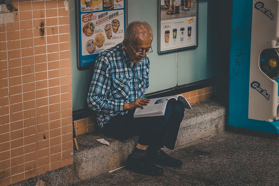 man reading book, person, human, sitting, senior citizen, text HD wallpaper