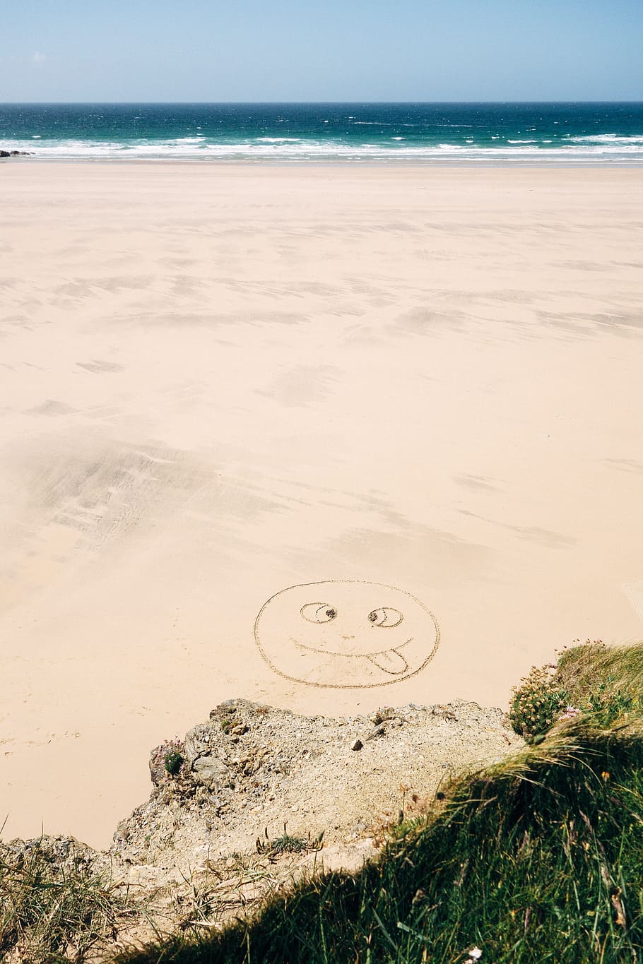 HD wallpaper: Smile at Beach, england, holliday, journey, ocean, relax ...