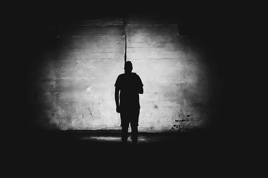 dark, night, light, monochrom, human, standing, black and white HD wallpaper
