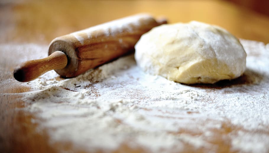 dough, roll of dough, bake, cake, cake mix, preparation, rolling pin