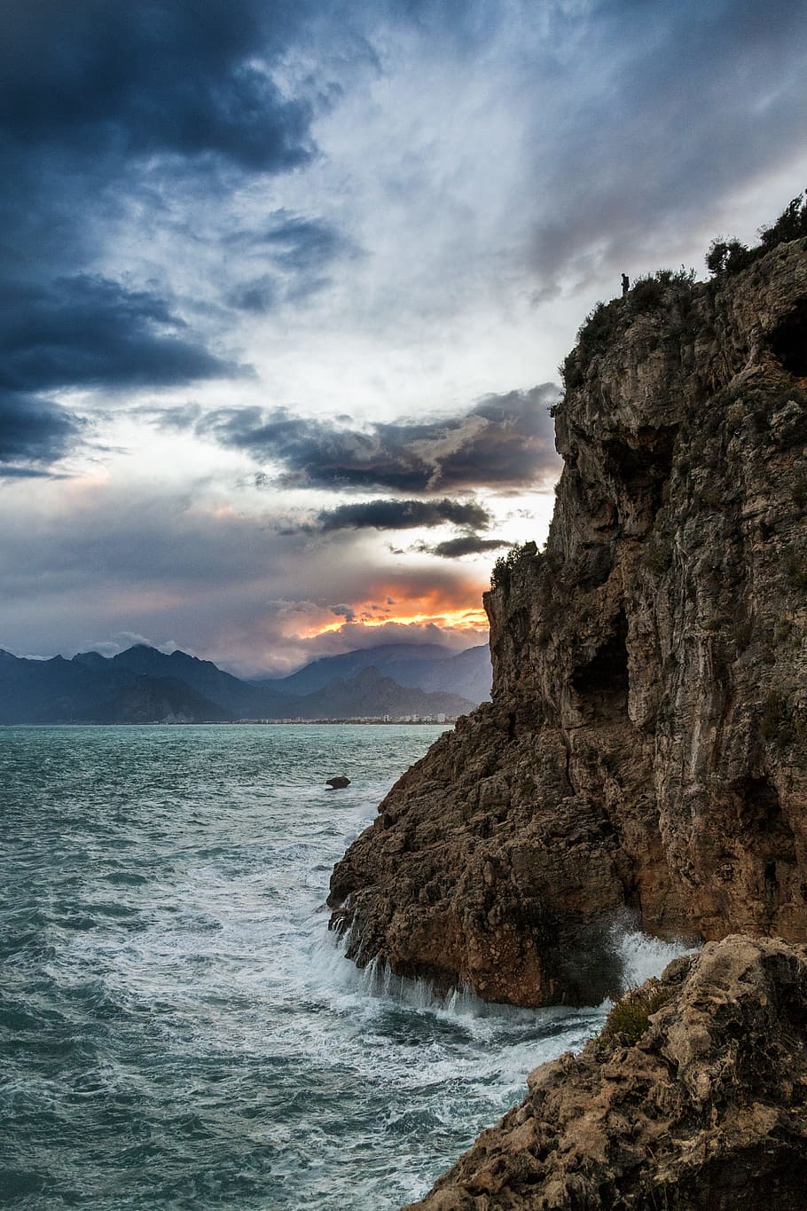 black rock formation in body of water, cliff, cloud, mountain HD wallpaper