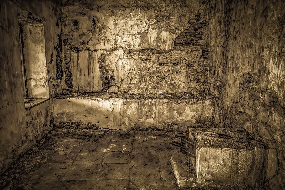 storehouse, warehouse, old, interior, damaged, weathered, decay HD wallpaper