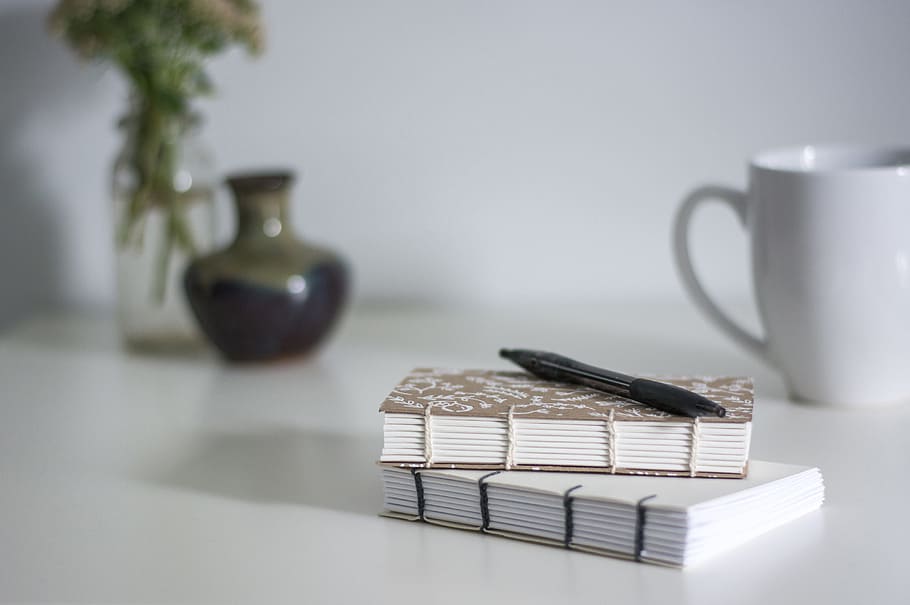 Notebook Diary, table, stack, indoors, no people, studio shot HD wallpaper