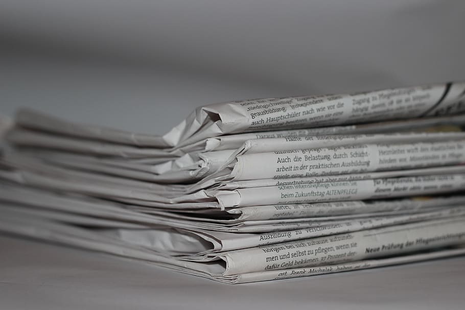 Folded Newspapers, black-and-white, data, information, journalism HD wallpaper