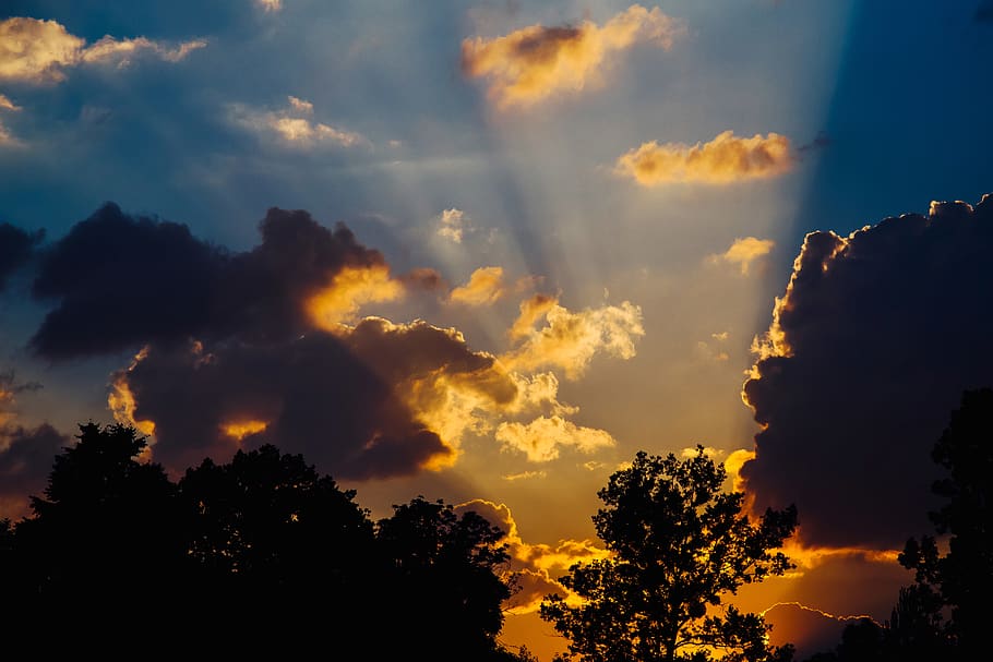 sun rays, sunset, dusk, clouds, sky, silhouette, shadow, nature HD wallpaper