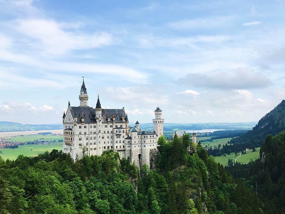 White Castle Surrounded by Trees, architecture, clouds, daylight HD wallpaper