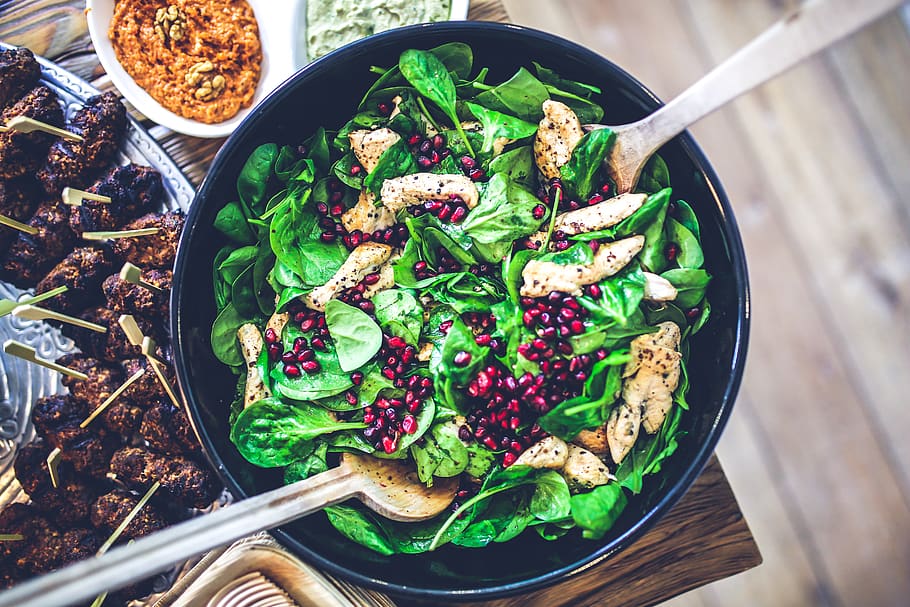 Spinach, chicken & pomegranate salad, buffet, delicious, dinner HD wallpaper