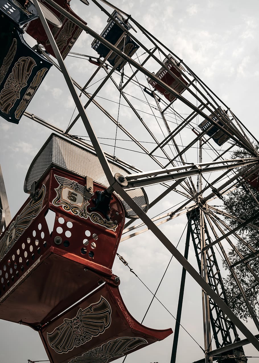 gray and red ferris wheels, paradise, street, downtown, perspective HD wallpaper