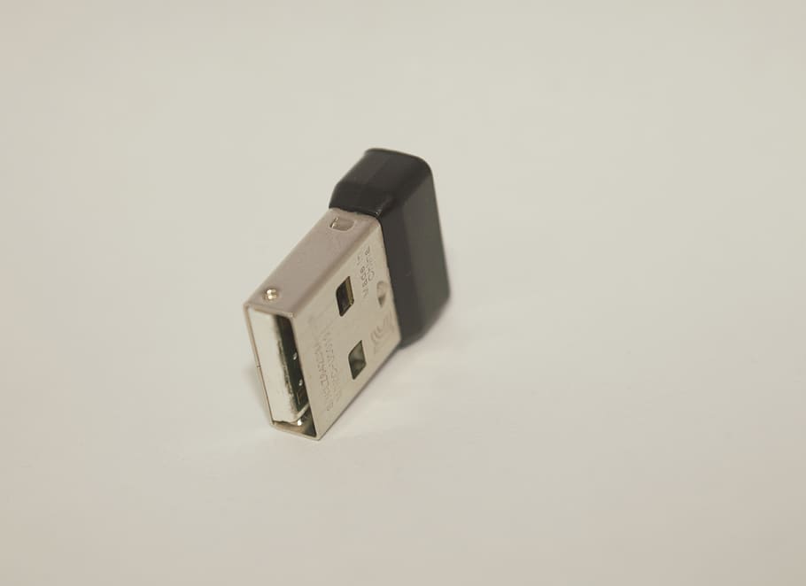 usb, key, transmitter, whitebackground, photography, object HD wallpaper