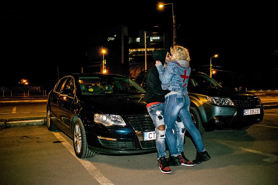 Couple Kissing Beside Black Volkswagen Passat B6 Sedan during Nighttime, HD wallpaper