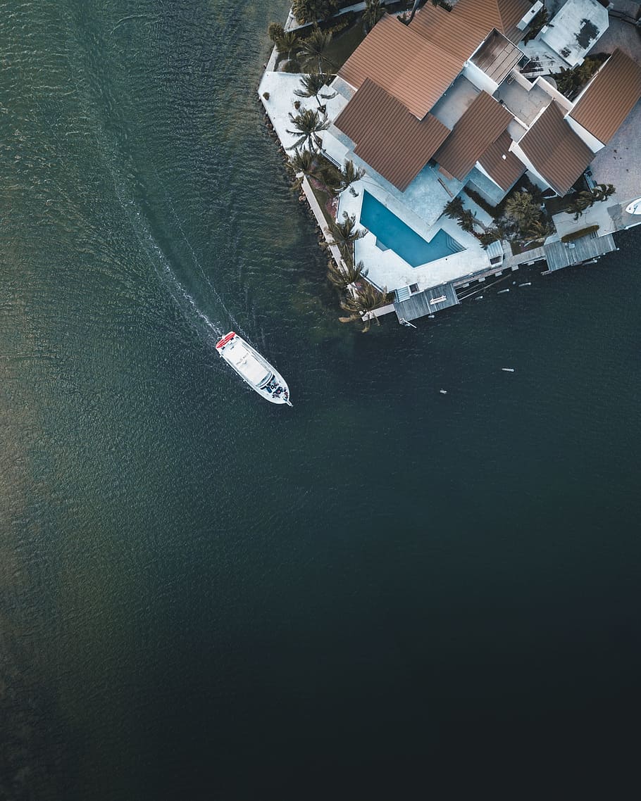 bird's eye view of boat on body of water, pool, blue, florida HD wallpaper