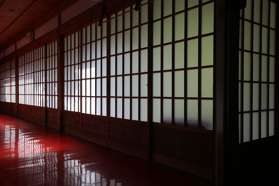 empty hallway, window, indoors, pattern, architecture, no people HD wallpaper