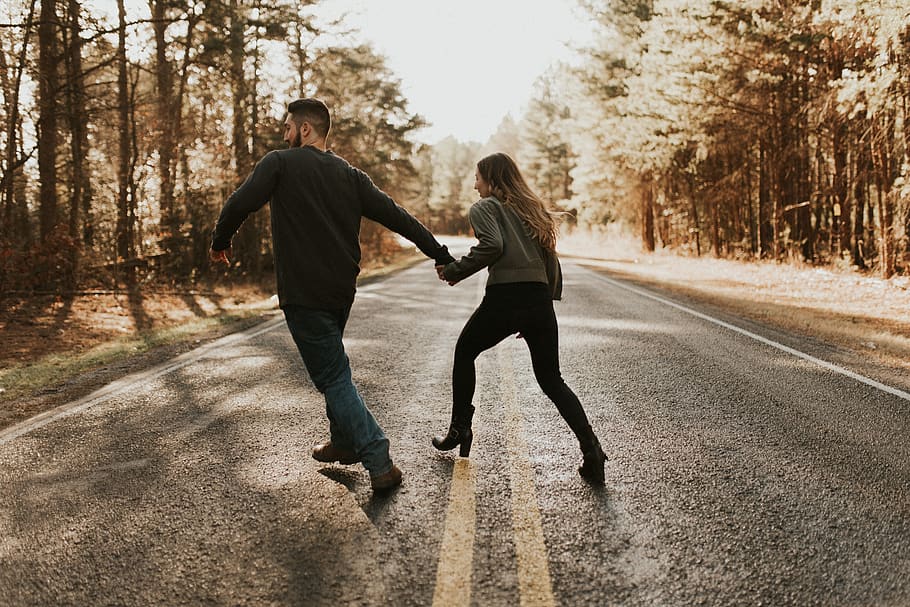 couple on road, two people, full length, men, running, young men HD wallpaper