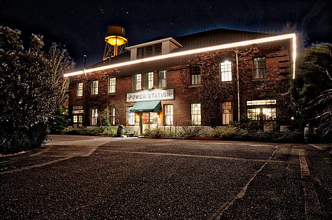 Power Station storefront, tarmac, asphalt, road, mcmenamins edgefield HD wallpaper