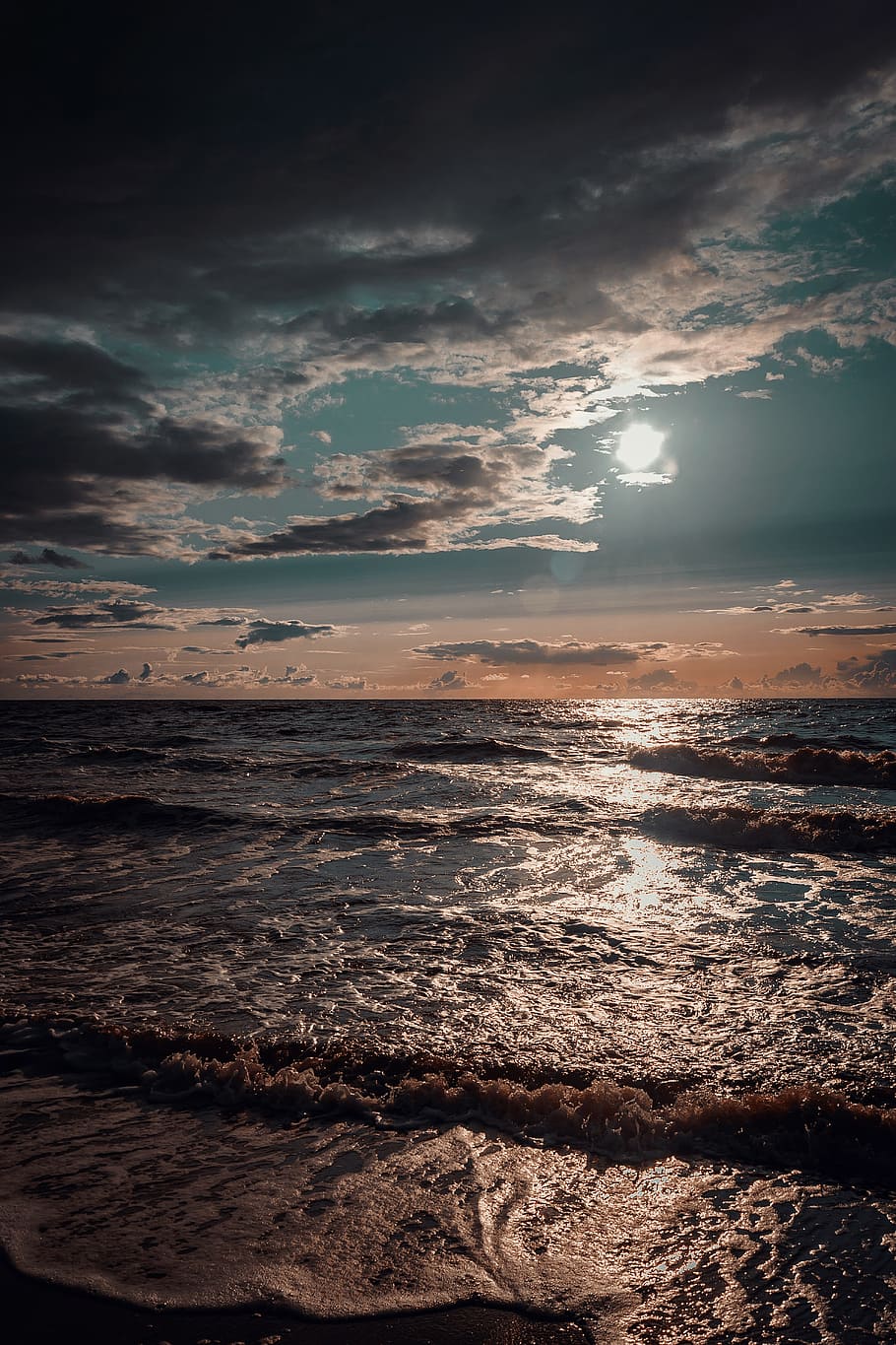 Seashore Under White and Blue Sky, beach, clouds, dawn, daylight HD wallpaper