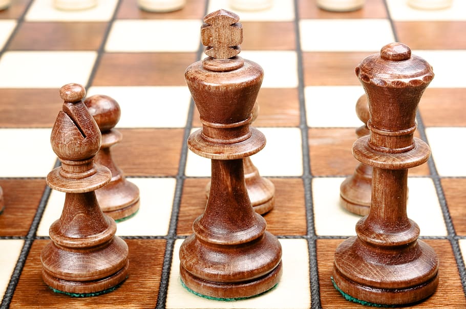 chess, board, brown, business, challenge, chessboard, clever HD wallpaper