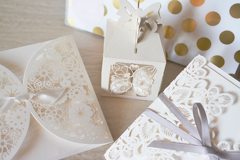 White Lace Folder, carving, design, elegant, invitations, celebration HD wallpaper