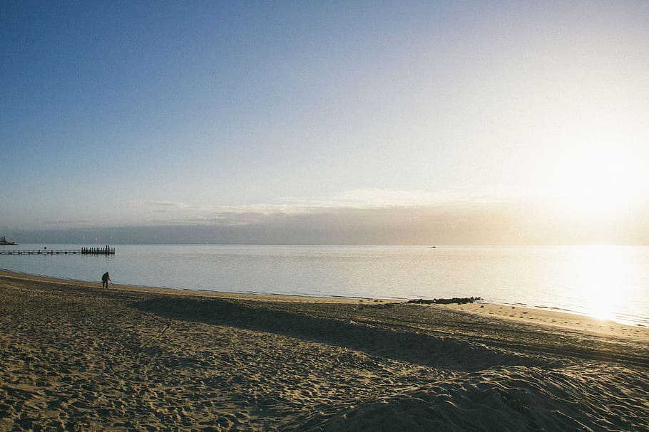 Walking along the shore, beach, cloud, coast, europe, fohr, horizon HD wallpaper