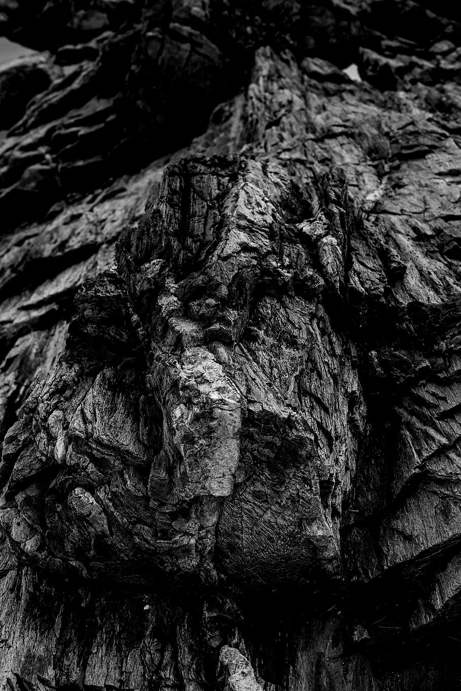 grayscale photo of rock, wander, surface, mountain, coastline HD wallpaper