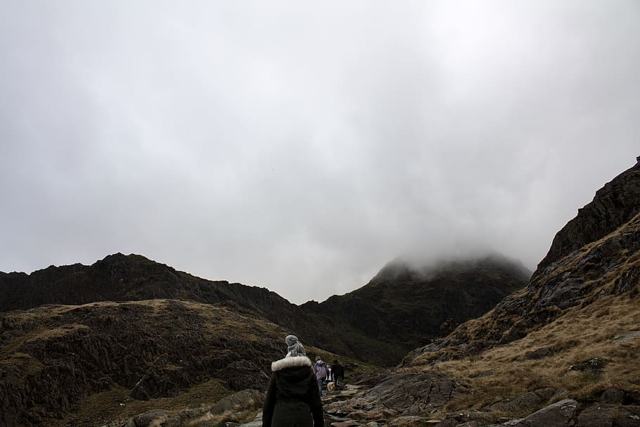 person walking on mountain, outdoors, human, nature, slope, hiking HD wallpaper