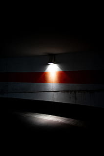 dim light, dark, minimal, shine, spotlight, shadow, street, lost HD wallpaper