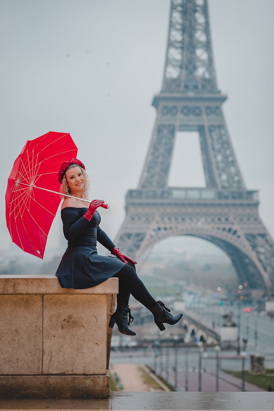 Woman Holding Umbrella Sitting In Front Of Eiffel Tower, france, HD wallpaper