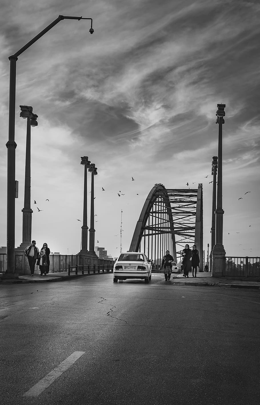 grayscale photography of bridge with vehicle and people walking, HD wallpaper
