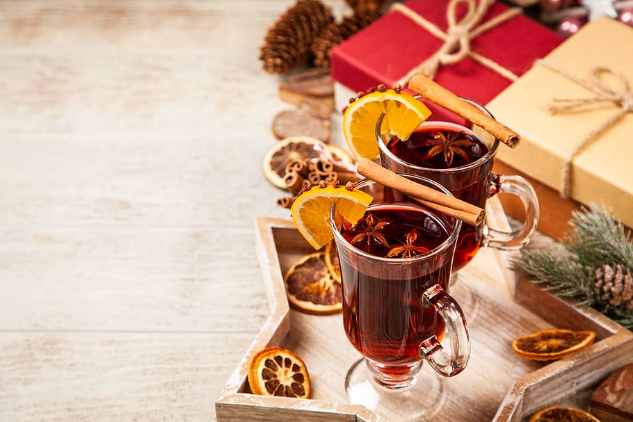 Two Clear Glass Footed Mugs , aromatic, beverage, christmas, cinnamon HD wallpaper