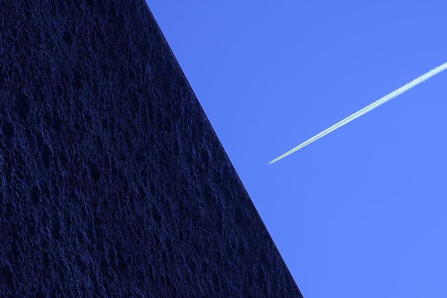 blue, geometry, lines, light blue, dark blue, airplane, smoke trail HD wallpaper