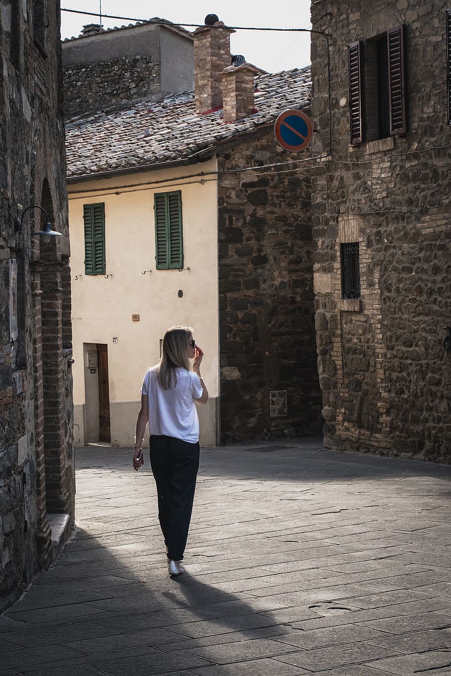 italy, exploring, streets, backsteet, woman, full length, architecture HD wallpaper