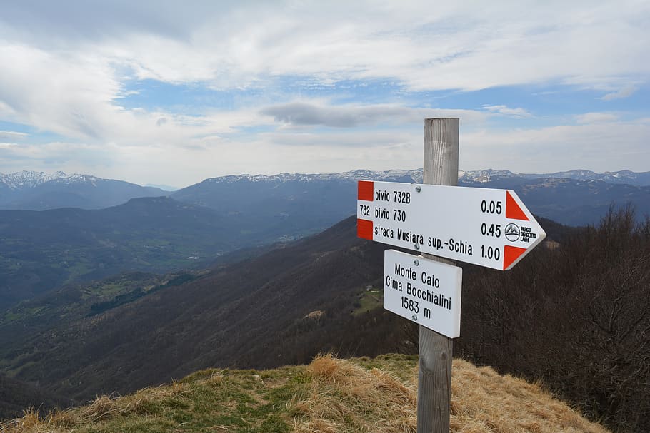 schia, monte caio, trail, signage, excursion, arrow, waymark, HD wallpaper