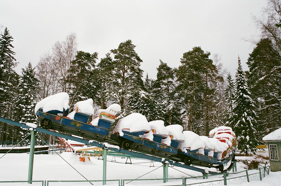 Snow Covered Rolling Coaster, clouds, cold, daylight, daytime HD wallpaper