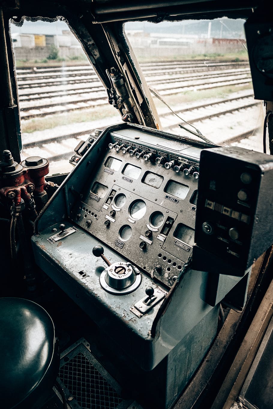 train cockpit, vehicle interior, control, transportation, mode of transportation HD wallpaper