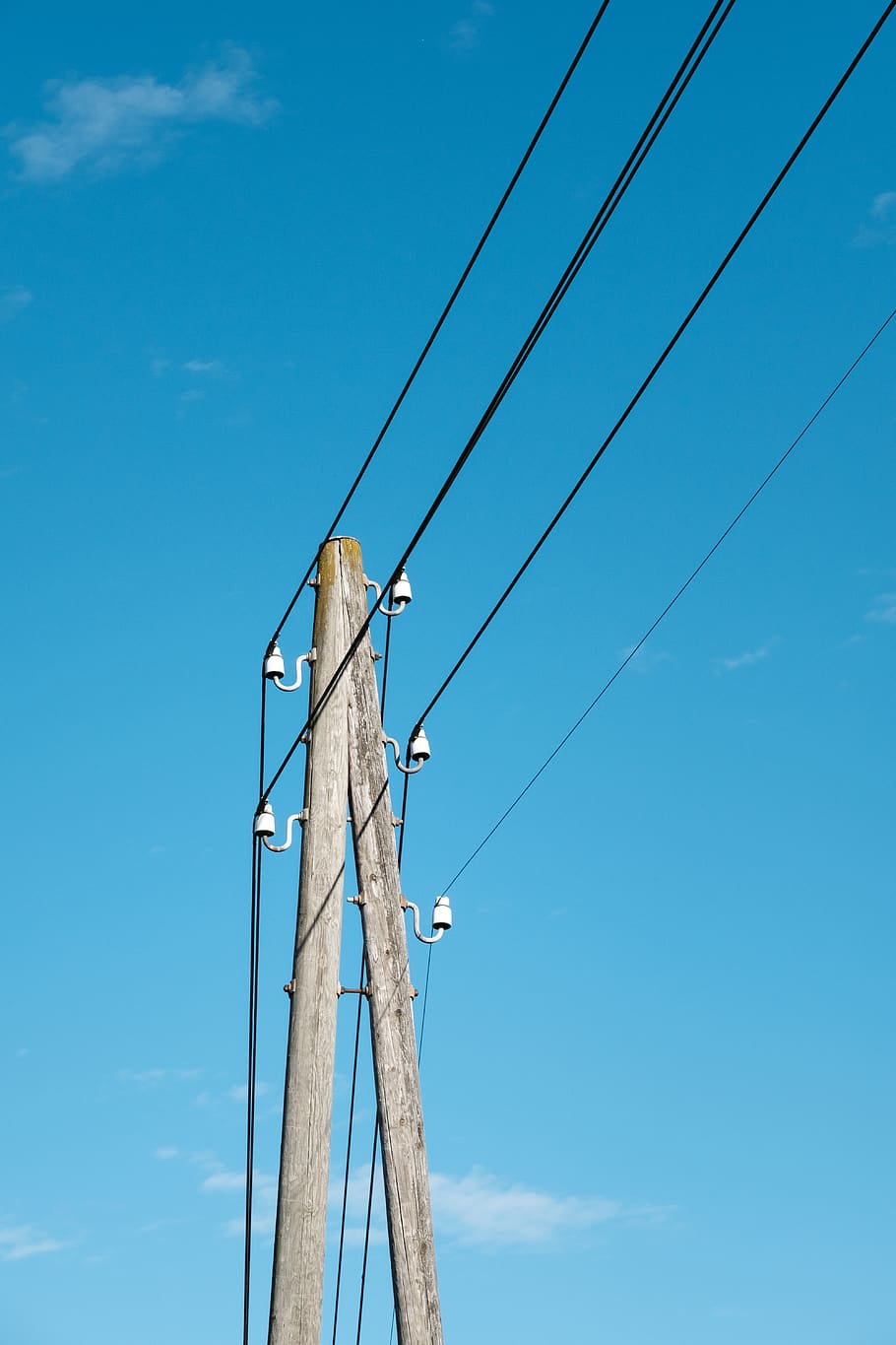 power lines going through tower during daytime, utility pole HD wallpaper