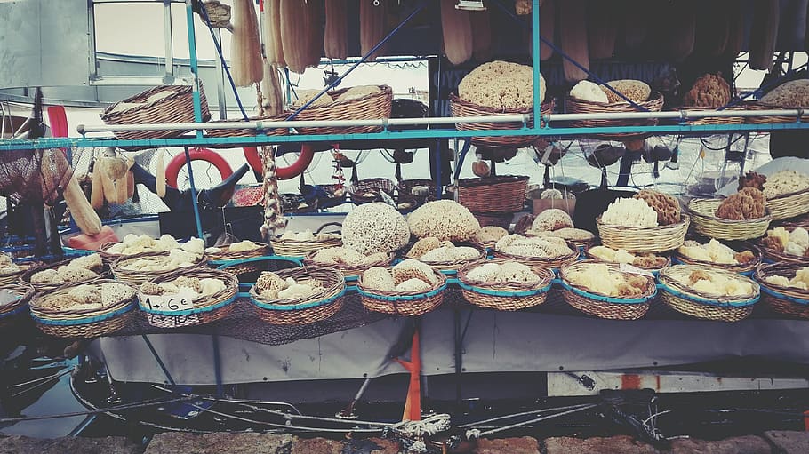 Brown Wicker Basket Lot, bakery, baskets, commerce, food, market HD wallpaper