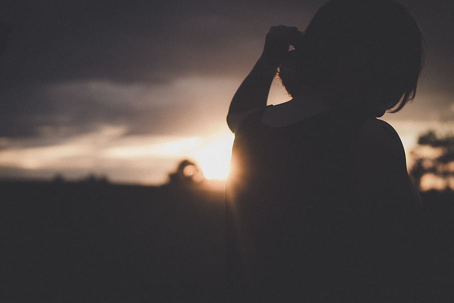 sunlight, dark, sunset, sky, cloud, blur, people, alone, sad HD wallpaper