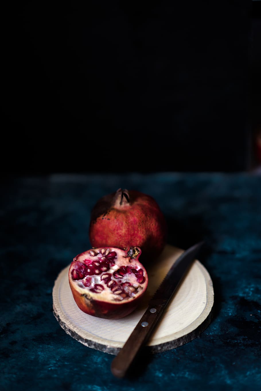 pomegranate on white saucer, food, food and drink, fruit, healthy eating HD wallpaper