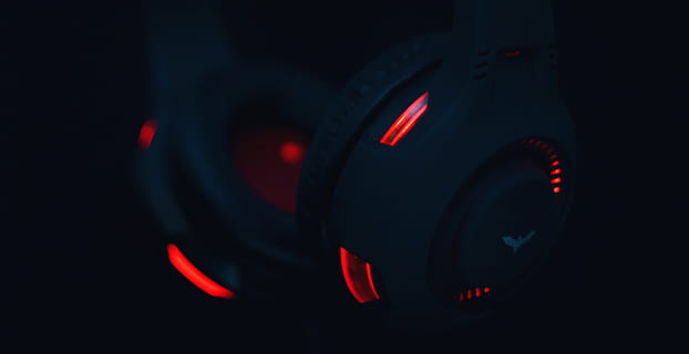 HD wallpaper: headphones, red, black, dark, gaming, setup, minimal, closeup  | Wallpaper Flare