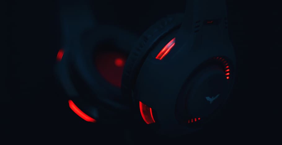 HD wallpaper: headphones, red, black, dark, gaming, setup, minimal, closeup  | Wallpaper Flare