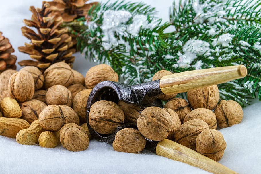 nuts, advent, nutcracker, christmas time, eat, food, walnut HD wallpaper