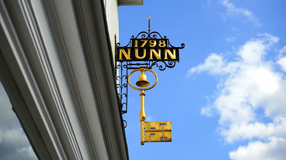 Gold 1798 Nunn Signage, bell, clouds, iron, key, metal, sky, steel HD wallpaper